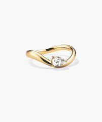 Dôme Figure Balance Ring-18k Gold Vermeil / Lab Grown White Sapphire / 8