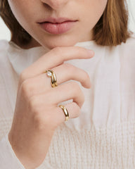 Dôme Figure Balance Ring-18k Gold Vermeil / Lab Grown White Sapphire / 8