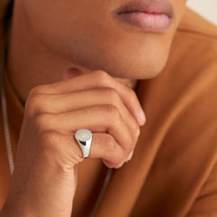Bold Round Signet Ring-Sterling Silver / 11