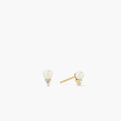Diamond Pearl Studs-14k Yellow Gold / Natural Diamond